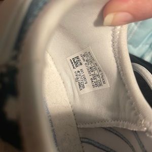 New Woman’s Adidas Originals NMD R1 .